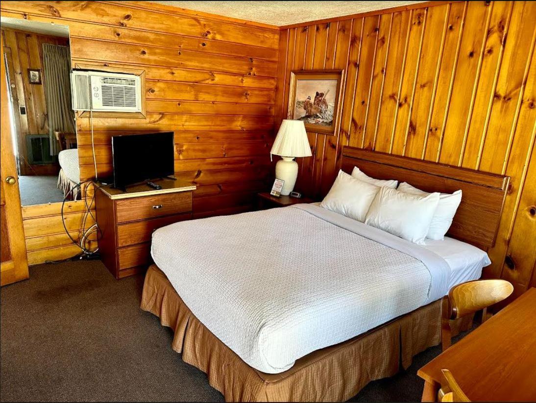 North Winds Motel Маккино Сити Экстерьер фото